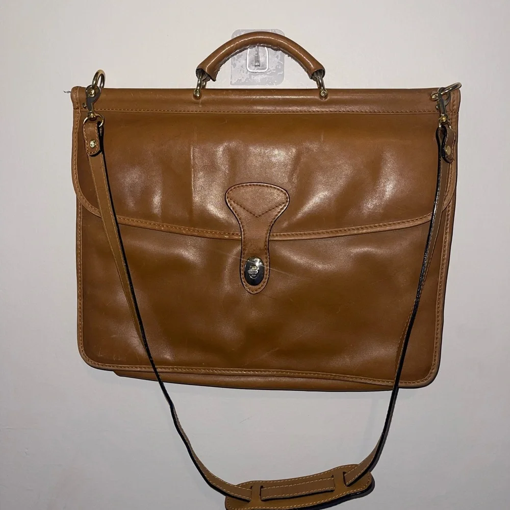 Classic Tan Leather Unisex Leather Messenger Bag